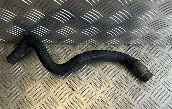 Volvo V60 Engine coolant pipe/hose