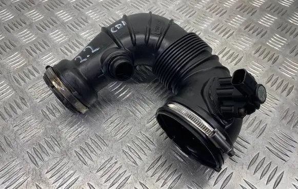 Mercedes-Benz E W212 Air intake hose/pipe A6510940797
