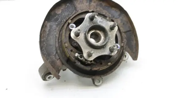 Infiniti Q50 Rear wheel hub