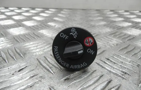 Renault Zoe Passenger airbag on/off switch 681991670R T9649
