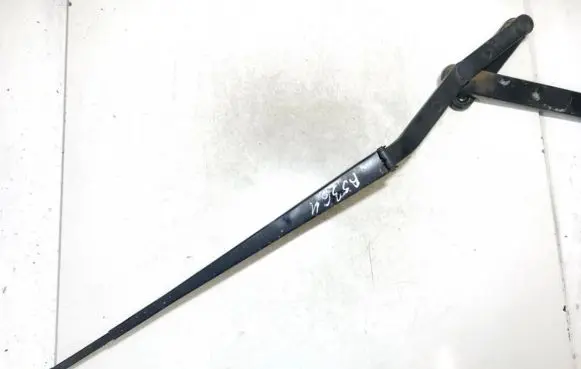 Nissan Almera Tino Front wiper blade arm