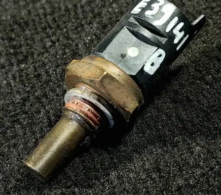 BMW 5 E39 Coolant temperature sensor 