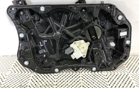 BMW 5 G30 G31 Front door window regulator with motor 7360423
