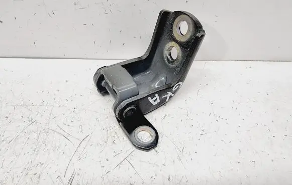 Nissan X-Trail T32 Rear door lower hinge 82421AG000