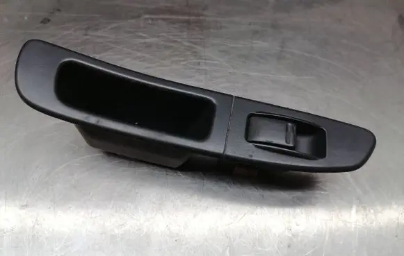 Subaru Impreza II Electric window control switch