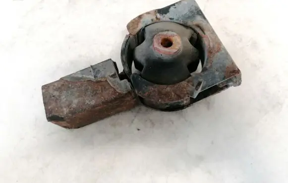 Toyota Corolla E120 E130 Engine mount bracket av74272 av-74272