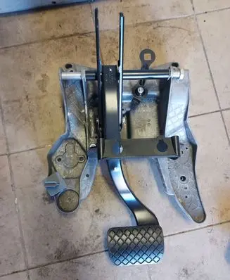 Audi Q7 4L Brake pedal bracket assembly 7L8723117
