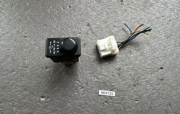 Nissan Patrol Y61 Other switches/knobs/shifts 2519036R60