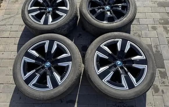 BMW iX3 G08 R19 alloy rim 6895627
