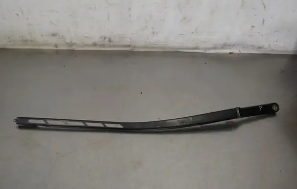 Audi A3 S3 8P Front wiper blade arm