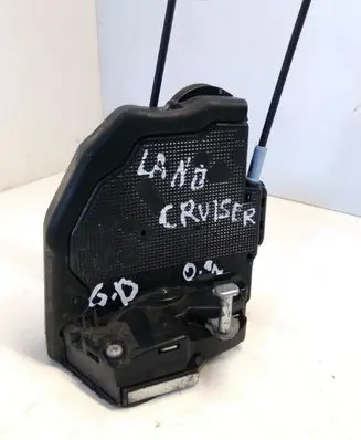 Toyota Land Cruiser (J200) Rear door lock 4A8020106