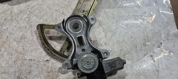 Toyota Corolla Verso E121 Front door window regulator with motor 8572052110 0620401860