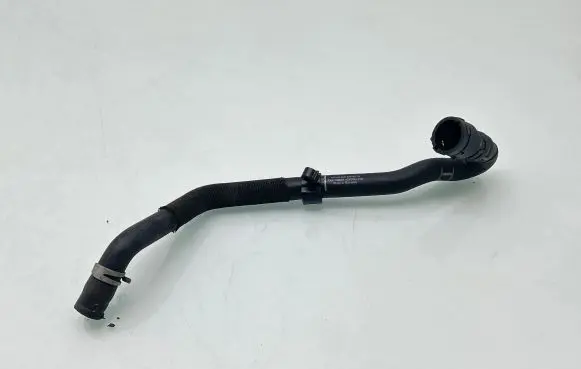 Volkswagen PASSAT B8 Engine coolant pipe/hose 5Q0820507M