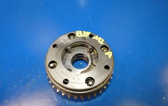 Mini One - Cooper F56 F55 Camshaft 8617692 34792808