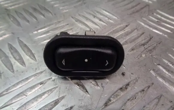 Opel Zafira A Electric window control switch