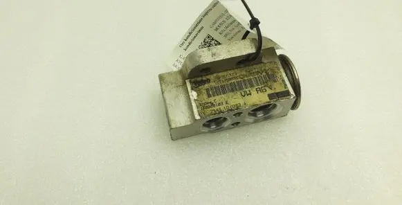 Volkswagen PASSAT B7 Air conditioning (A/C) expansion valve 1K0820679 F666902ZH
