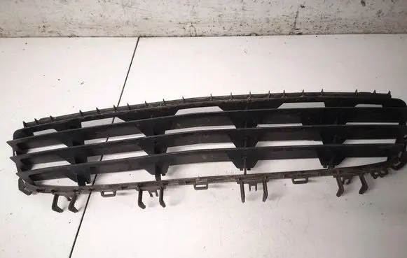Opel Astra H Front bumper lower grill 24460271