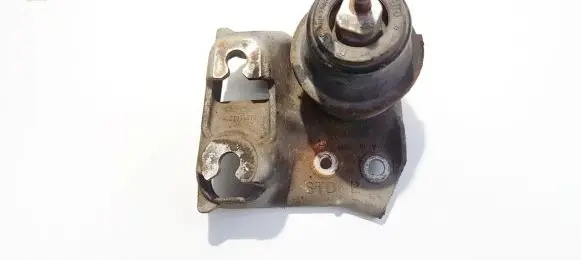 Subaru Outback Engine mount bracket 1203071070 stdr