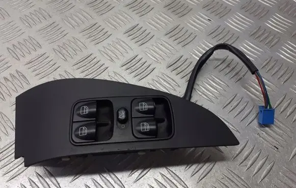 Mercedes-Benz C W203 Electric window control switch A2037272528