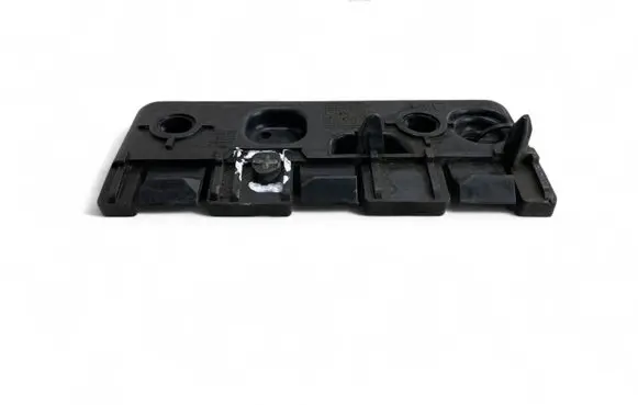 Volvo XC90 Fender mounting bracket 31378134