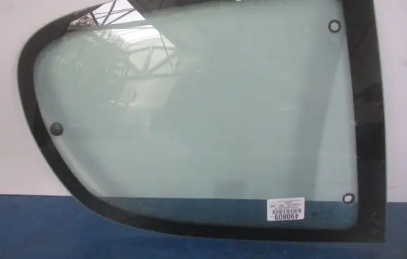 Peugeot 206 Rear side window