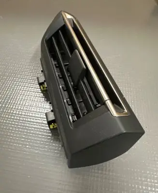 Peugeot 508 II Dash center air vent grill 9813436477