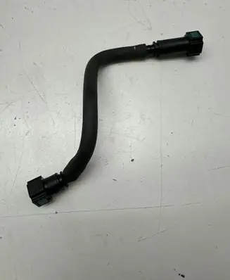 Volvo S90, V90 Fuel line pipe