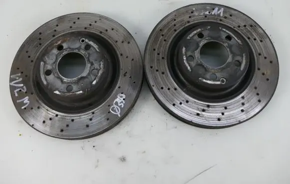 Mercedes-Benz E W211 Front brake disc A2304210812