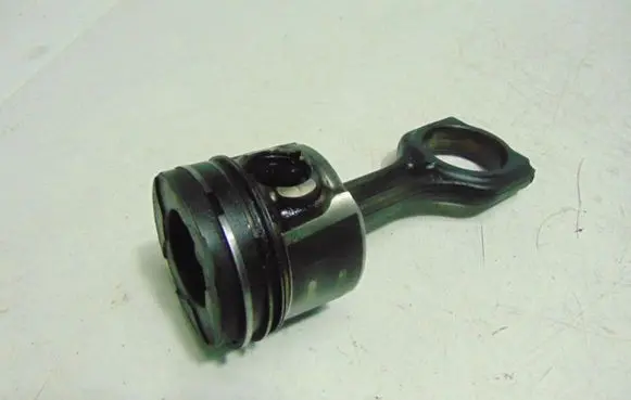 Peugeot 307 Piston 