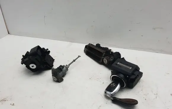Mercedes-Benz CLS C219 Ignition lock A2115452308 33002213 5019784481606126