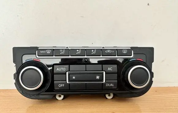 Volkswagen Golf VI Climate control unit 5K0907044ER