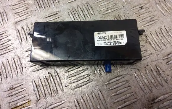 KIA Pro Cee'd III Antenna control unit 96240-J7000