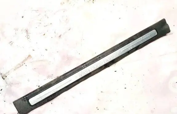 Front sill trim cover