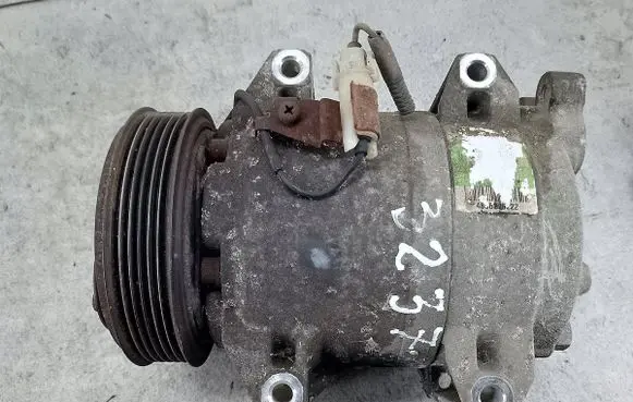 Volvo XC90 Air conditioning (A/C) compressor (pump) 8708581