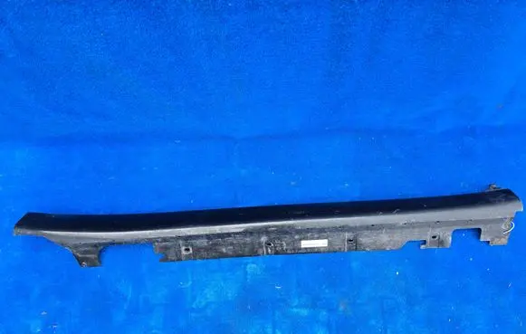 BMW X1 F48 F49 Side skirt front trim 8059870