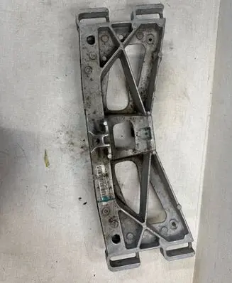 Jaguar F-Pace Gearbox mounting bracket GX735060AC
