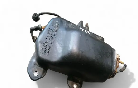 Volvo V50 AdBlue liquid reservoir 3M519C103AL 3N8T9C103AD