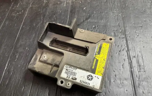 Chrysler Voyager ABS control unit/module S101675001E 2820652