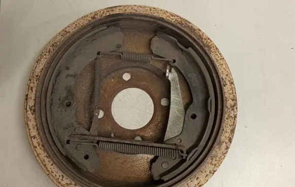 Volkswagen Caddy Drum brake (rear) 