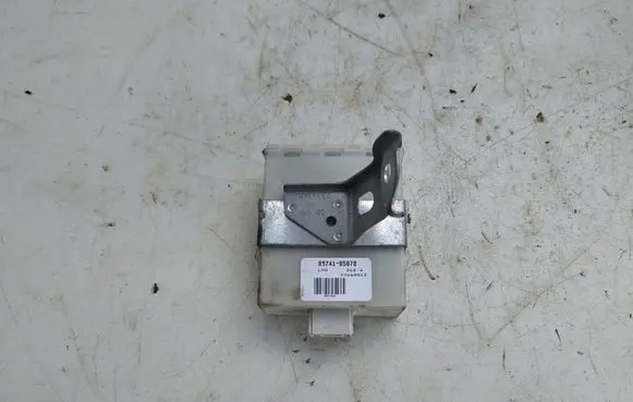 Toyota Avensis T250 Door control unit/module 8974105070