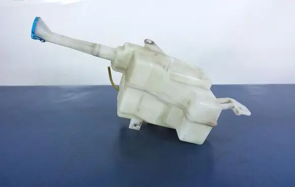 Nissan Maxima A34 Windshield washer fluid reservoir/tank 2224658-A