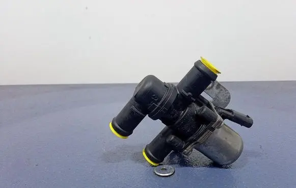 Porsche Panamera (970) Coolant level relay 5Q0906457C