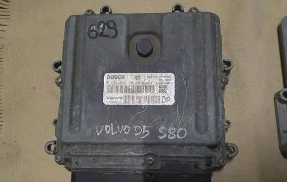 Volvo S60 Engine control unit/module 0281012103
