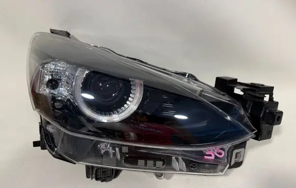 Mazda 2 Headlight/headlamp D43N51030