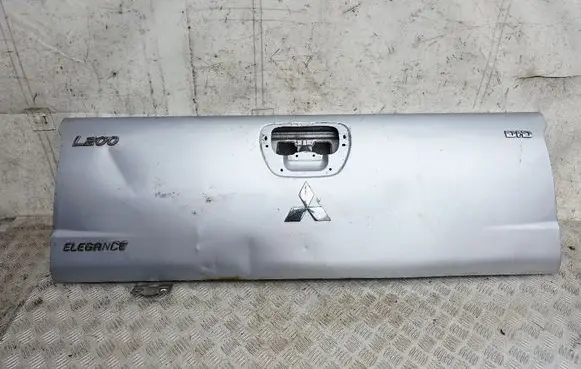 Mitsubishi L200 Pickup box rear panel tailgate 