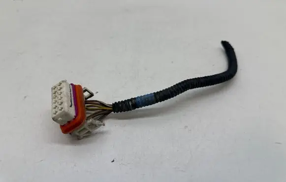 Volkswagen New Beetle Headlight/headlamp wiring loom/harness 