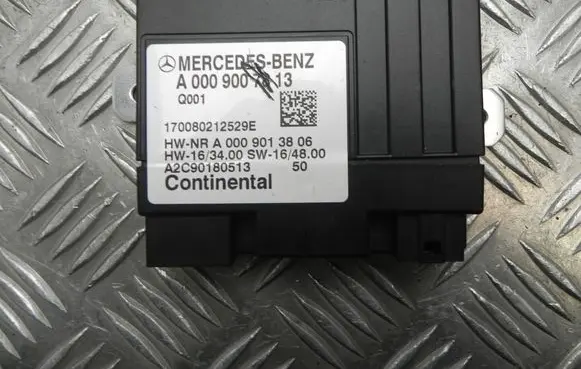 Mercedes-Benz C AMG W205 Other control units/modules A0009007813 G4758