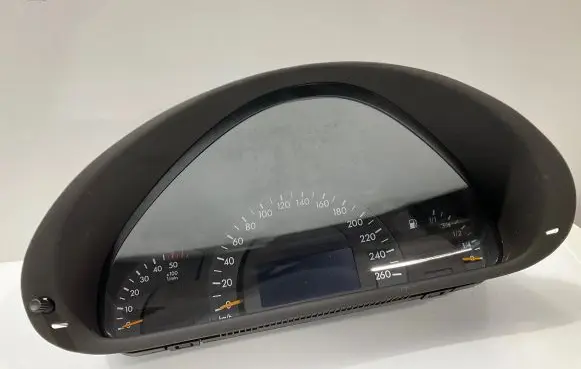 Mercedes-Benz C W203 Speedometer (instrument cluster) A2035403047