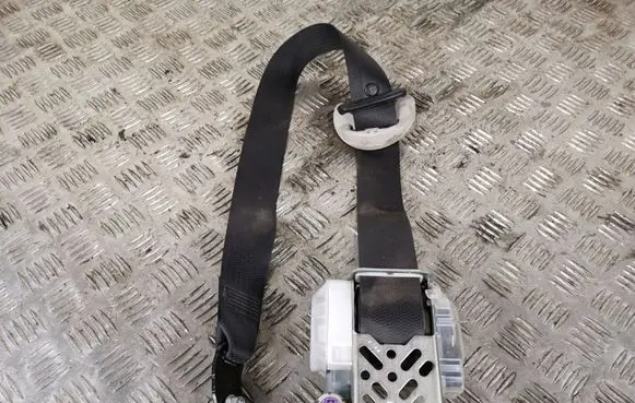 Subaru Outback (BS) Front seatbelt 0589P1000398