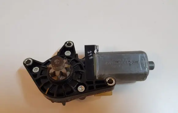 Ford Mustang VI Seat adjustment motor 939731106 AHC12V0390203047
